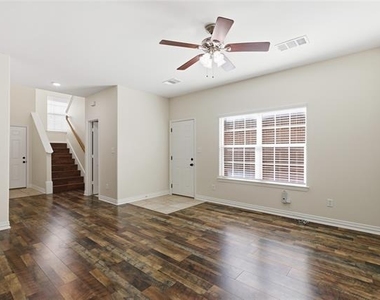 609 E Mcgee Street - Photo Thumbnail 6