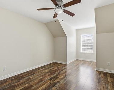 609 E Mcgee Street - Photo Thumbnail 17