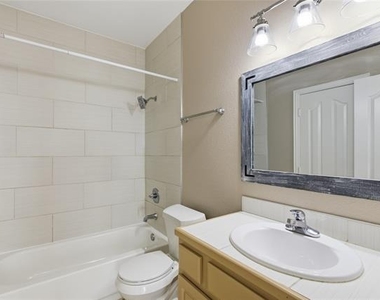609 E Mcgee Street - Photo Thumbnail 14