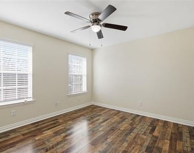 609 E Mcgee Street - Photo Thumbnail 15