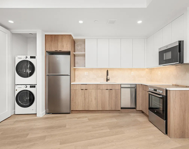 1615 Cedar Street - Photo Thumbnail 1
