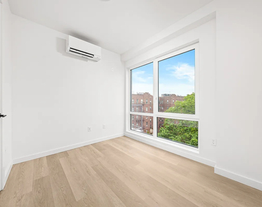 1615 Cedar Street - Photo Thumbnail 2