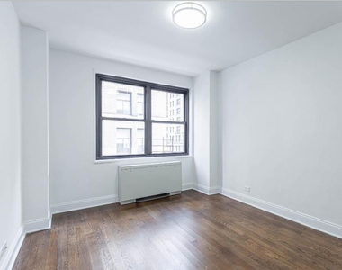  3rd Ave - Photo Thumbnail 4