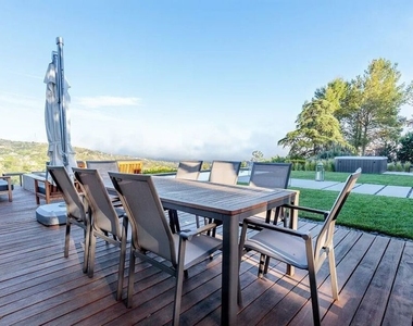 2528 Westridge Road - Photo Thumbnail 11