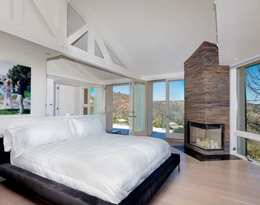 2528 Westridge Road - Photo Thumbnail 18
