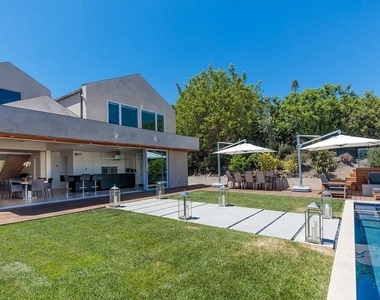 2528 Westridge Road - Photo Thumbnail 10