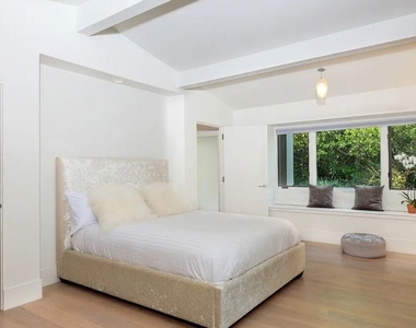 2528 Westridge Road - Photo Thumbnail 24