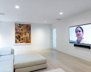 2528 Westridge Road - Photo Thumbnail 16