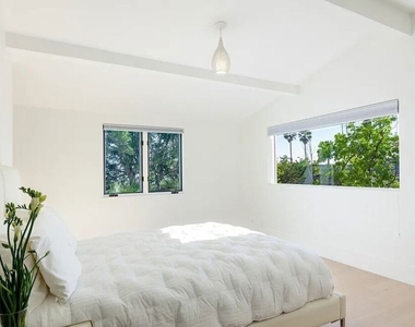 2528 Westridge Road - Photo Thumbnail 27
