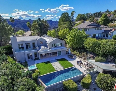 2528 Westridge Road - Photo Thumbnail 7