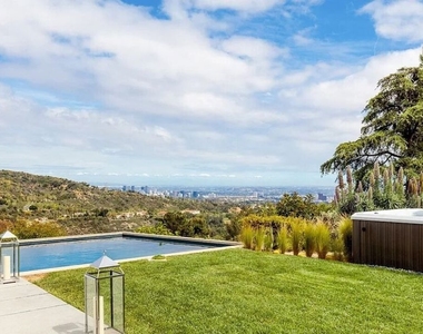 2528 Westridge Road - Photo Thumbnail 5