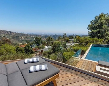 2528 Westridge Road - Photo Thumbnail 2