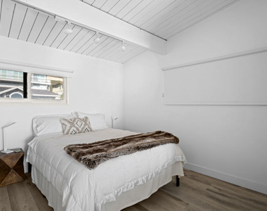 25154 Malibu Road - Photo Thumbnail 23