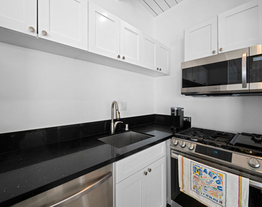 25154 Malibu Road - Photo Thumbnail 22
