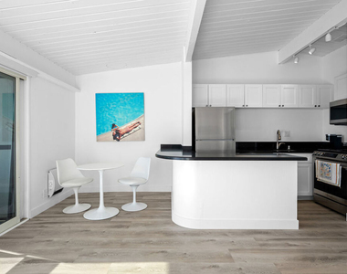 25154 Malibu Road - Photo Thumbnail 17