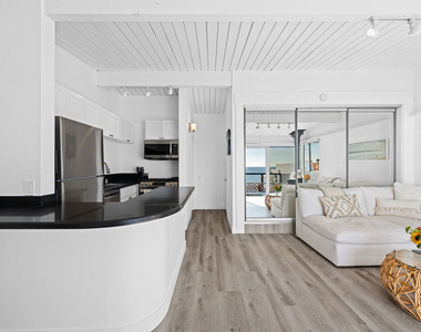 25154 Malibu Road - Photo Thumbnail 18