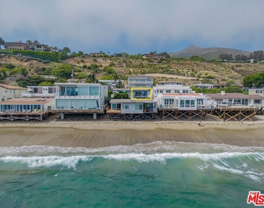 25154 Malibu Road - Photo Thumbnail 5