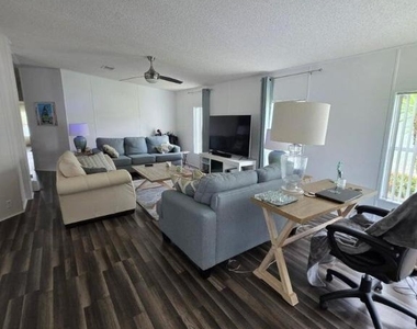 6765 Spanish Lakes Boulevard - Photo Thumbnail 6