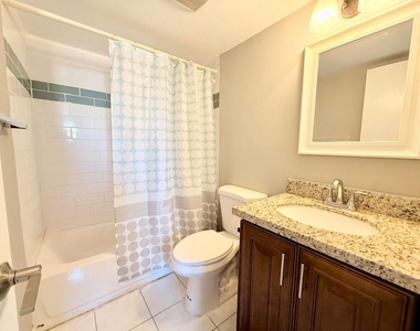 2929 S Ocean Boulevard - Photo Thumbnail 12