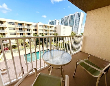 2929 S Ocean Boulevard - Photo Thumbnail 14