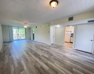 2460 Deer Creek Country Club Blvd Boulevard - Photo Thumbnail 3