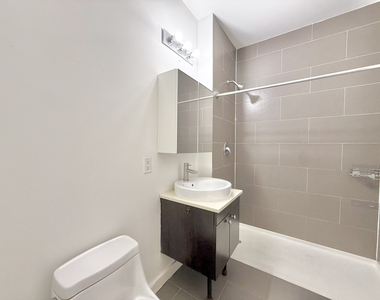 184 Noll Street - Photo Thumbnail 2