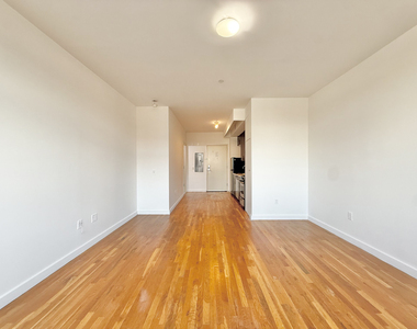 184 Noll Street - Photo Thumbnail 7