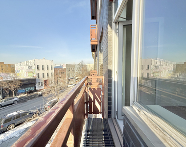 184 Noll Street - Photo Thumbnail 8