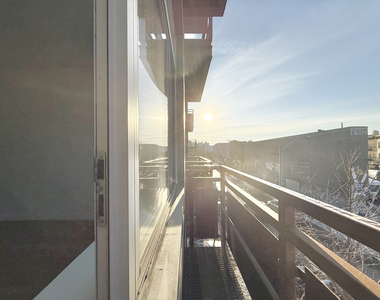 184 Noll Street - Photo Thumbnail 4