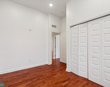 5011 Germantown Avenue - Photo Thumbnail 10
