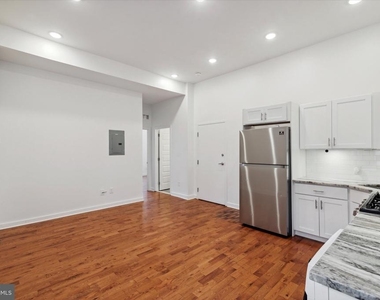 5011 Germantown Avenue - Photo Thumbnail 6