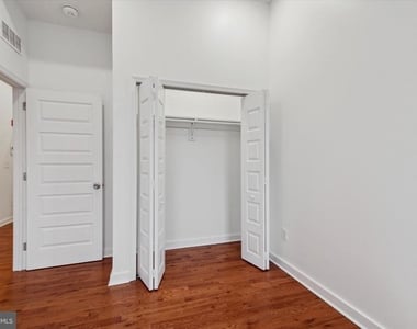 5011 Germantown Avenue - Photo Thumbnail 14