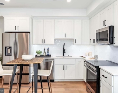 1818 Rhode Island Avenue Ne - Photo Thumbnail 3