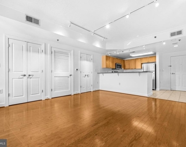 777 7th Street Nw - Photo Thumbnail 23
