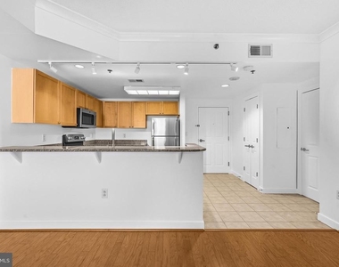 777 7th Street Nw - Photo Thumbnail 20