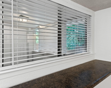 2500 Burleson Rd - Photo Thumbnail 12