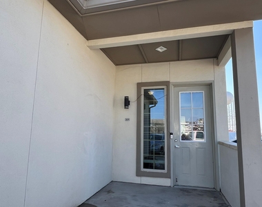 2400 Louis Henna Blvd - Photo Thumbnail 10