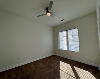 2400 Louis Henna Blvd - Photo Thumbnail 14