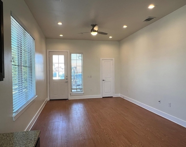 2400 Louis Henna Blvd - Photo Thumbnail 11