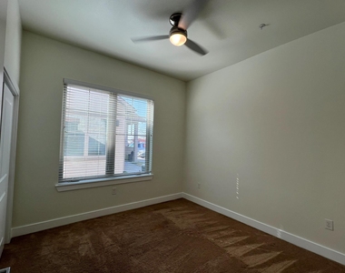 2400 Louis Henna Blvd - Photo Thumbnail 13
