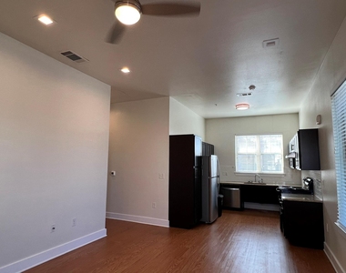 2400 Louis Henna Blvd - Photo Thumbnail 15
