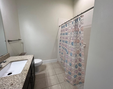 2400 Louis Henna Blvd - Photo Thumbnail 18