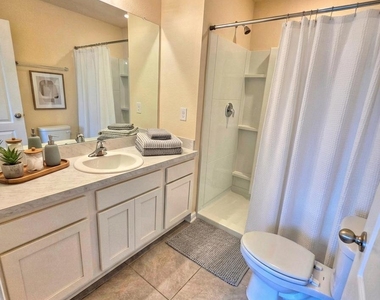 3972 Village View Lane - Photo Thumbnail 10