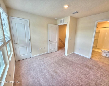 3972 Village View Lane - Photo Thumbnail 12
