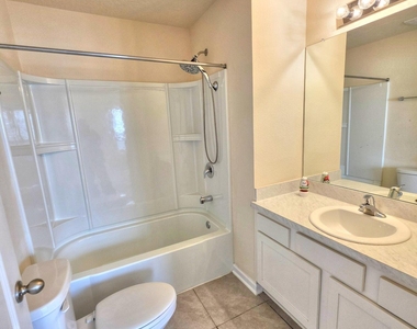 3972 Village View Lane - Photo Thumbnail 17