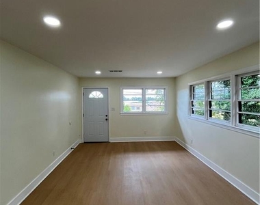 1645 Metropolitan Parkway Sw - Photo Thumbnail 4
