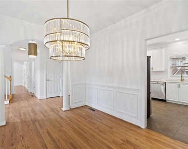 1711 Summit Glen Lane - Photo Thumbnail 4