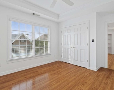1711 Summit Glen Lane - Photo Thumbnail 25