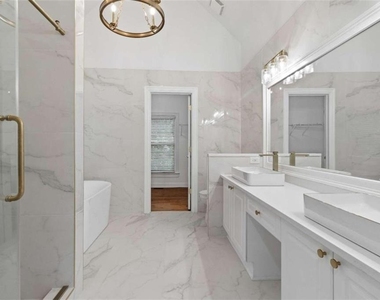1711 Summit Glen Lane - Photo Thumbnail 18