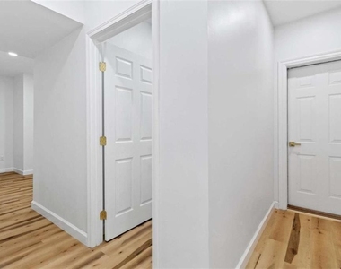 1711 Summit Glen Lane - Photo Thumbnail 28
